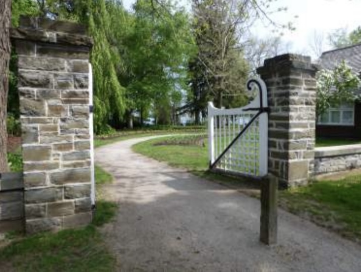 Erchless Estate Gate on King Street