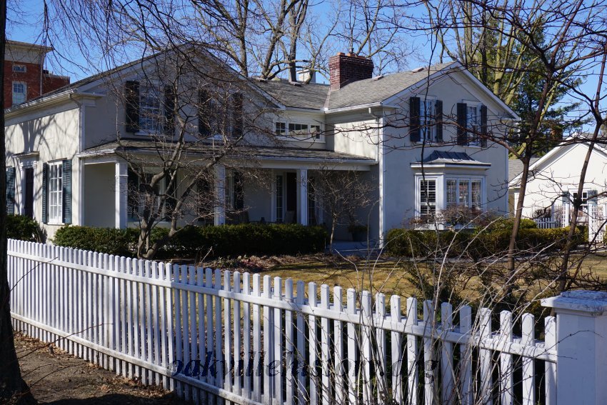 Sumner House - (1832) - 65 Navy Street